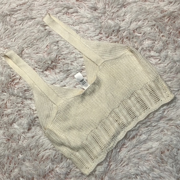 Knitted crop top! - Picture 6 of 7